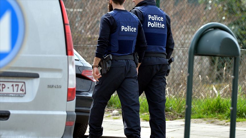Belçika’da korona partilerine polis baskını: 250’şer avro para cezası