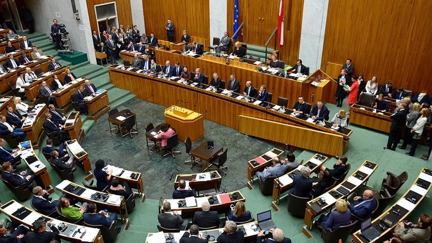 Avusturya’da terörle mücadele torba yasa tasarısından “siyasal İslam” ifadesi çıkarıldı