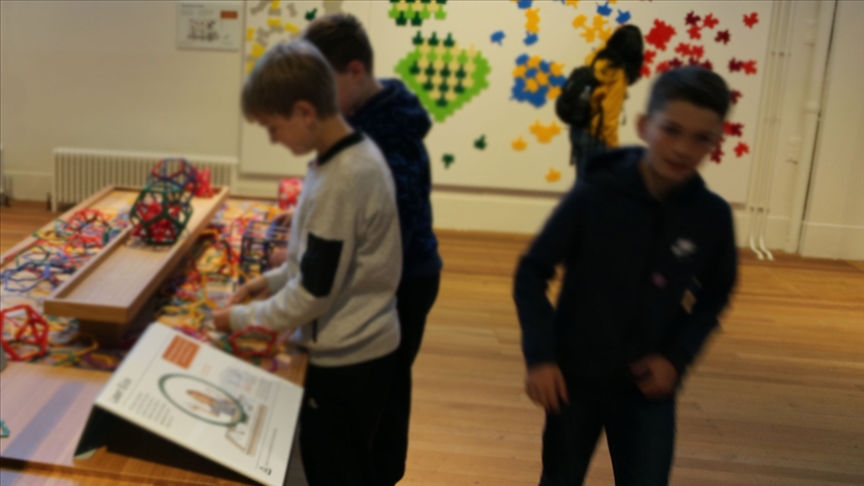UNICEF tarihinde bir ilk: İngiltere’deki çocuklara yardım edecek