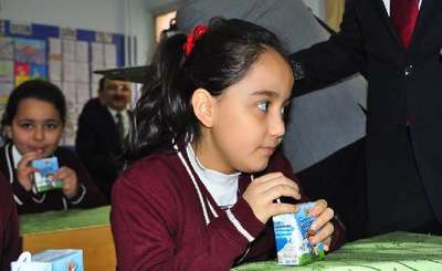 Çorum'da öğrencilere okul sütü dağıtıldı
