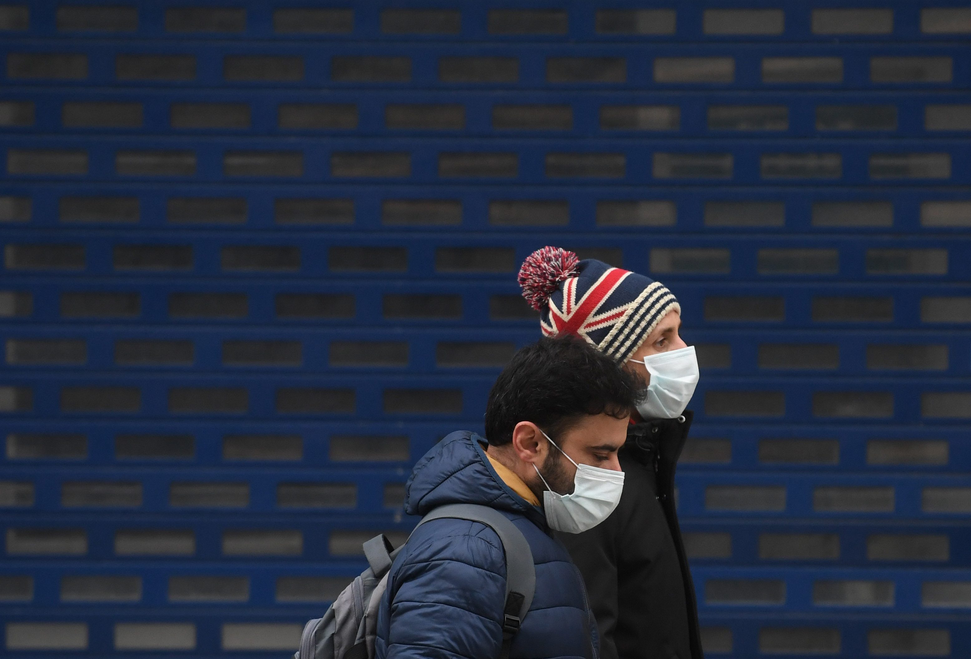 Oxford-AstraZeneca aşısı 4 Ocak’ta: İngiltere’de yeni kayıplar aşılamayı hızlandırıyor