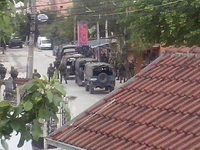 Silahlı çatışma: 5 polis öldü