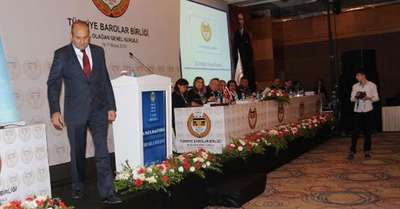 Avukatlardan Metin Feyzioğlu'na şok protesto