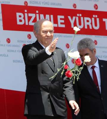 MHP: Üniversite sınavlarını kaldıracağız