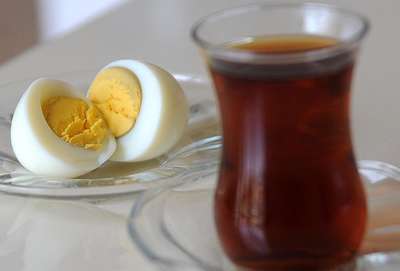 'Kahvaltıda yumurtanın yanında çay içmeyin'