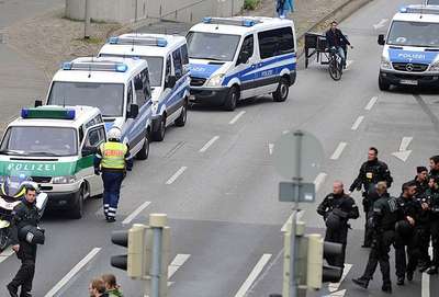 Köln'de bomba tahliyesi