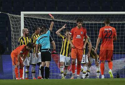 PFDK'dan Fenerbahçeli oyunculara ceza