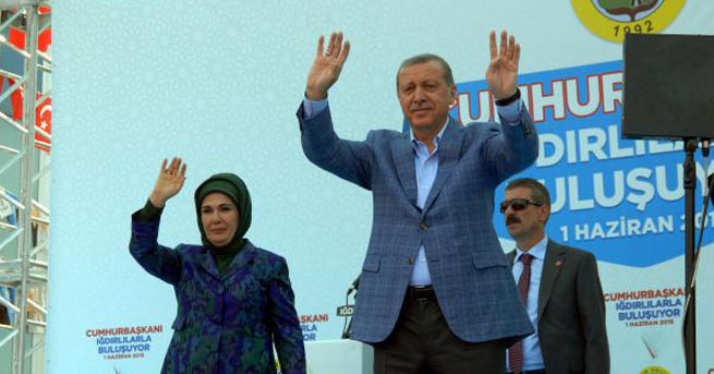 'Gel bütün tuvaletlerimizi gez'