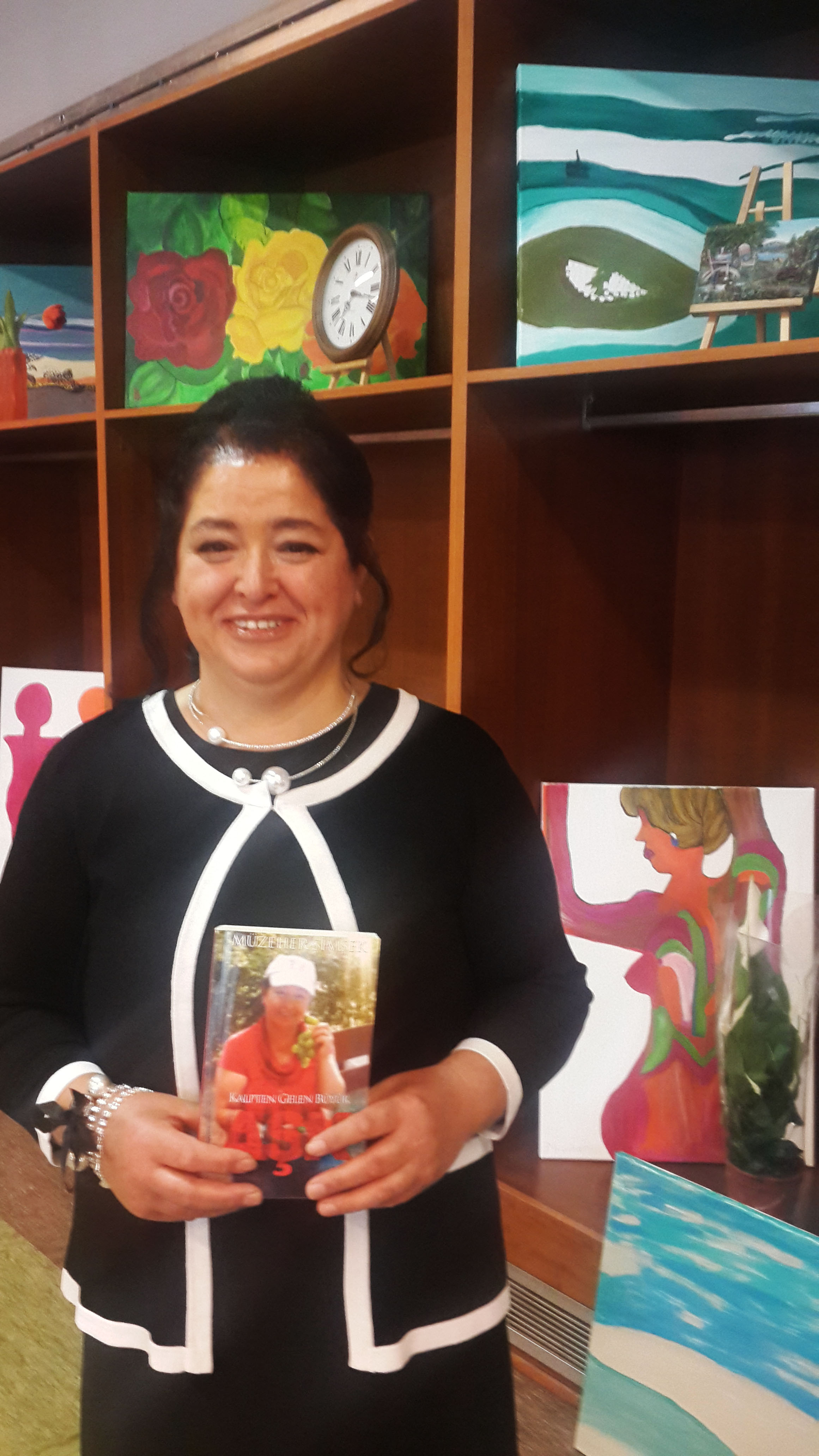 Müzeher Şimşek, kitabını tanıttı