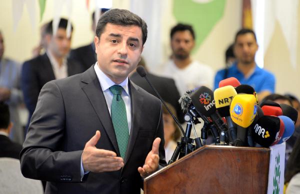 'Verdiği sözden cayan AKP'nin kendisidir'