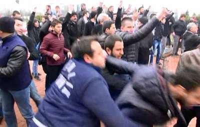 Sakarya Üniversitesi'nde 'Katlamalı Harç' protestosunda öğrenci kavgası