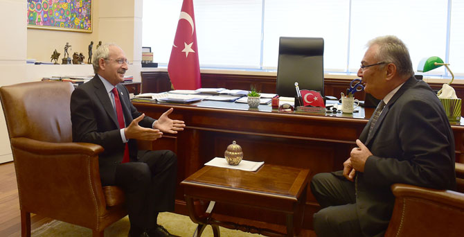 Kılıçdaroğlu, Deniz Baykal'la görüştü