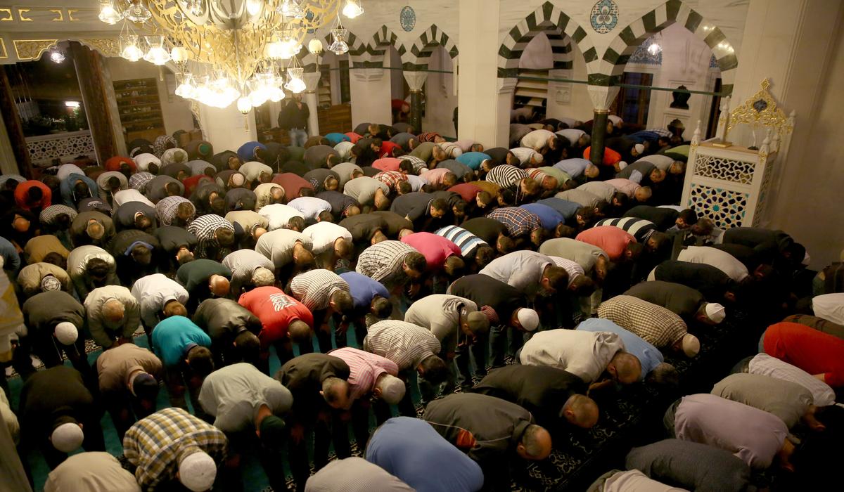 Avrupa'da Ramazan coşkulu başladı