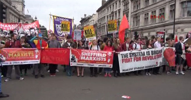 Londra'da hükümet protestosu