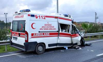 Kaza yapan ambulans şoförüne, yaralanan doktordan tazminat davası