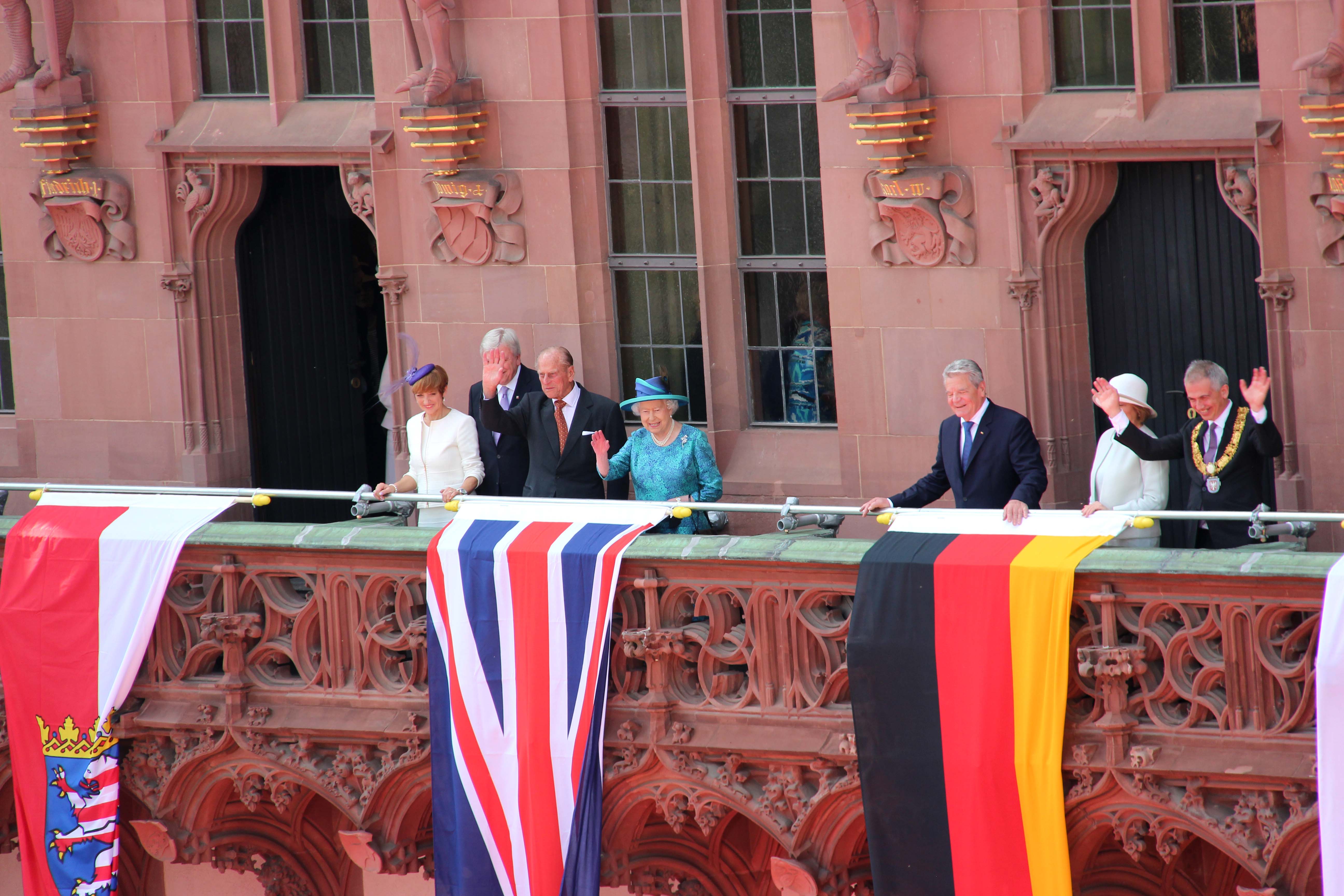 II. Elizabeth Frankfurt'u ziyaret etti