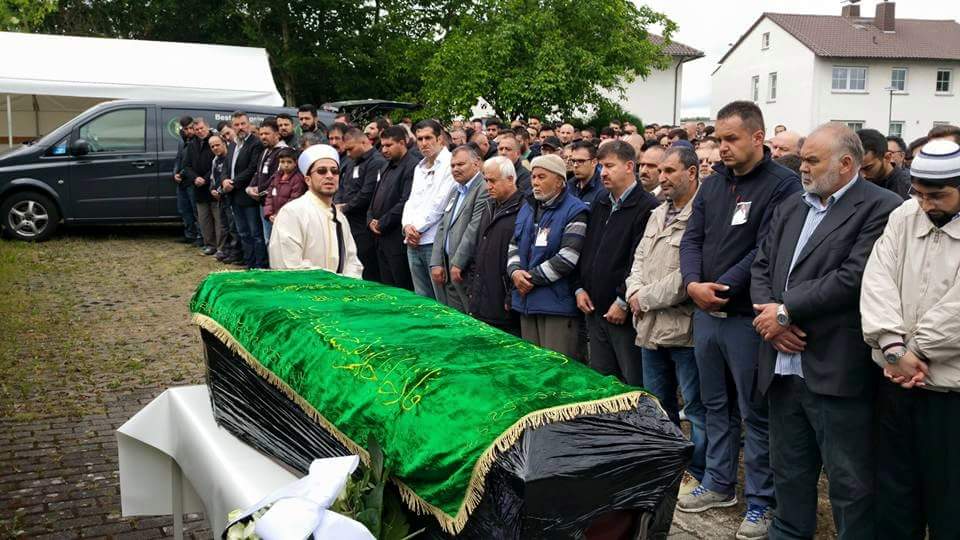 Almanya, Kürşat'a ağlıyor
