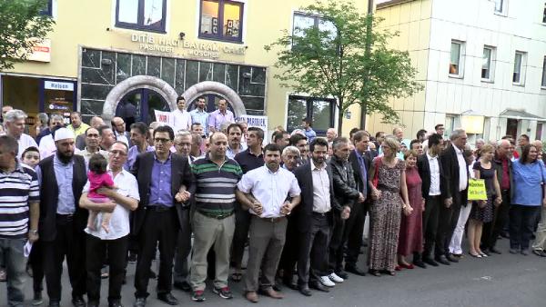 Münih’te cami kundaklama protestosu
