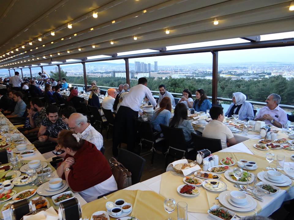 Anadolu Düşünce Grubu iftarda buluştu