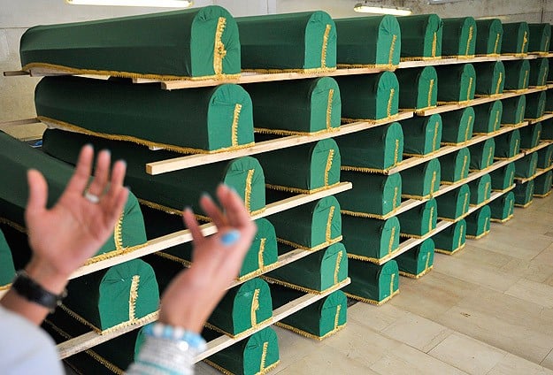 Srebrenitsa'da üç kuşak birden toprağa verilecek
