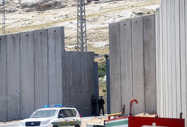 Almanya'dan Yunanistan'a tedbir çağrısı