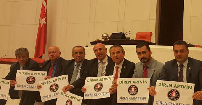 CHP'li vekiller 24 saat TBMM'de eylemde