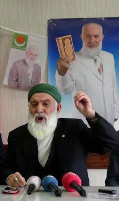 HAK VE HAKİKAT PARTİSİ GENEL BAŞKANI'NDAN 'HANIMLI KASET' İDDİASI