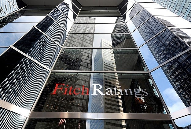 Fitch: Türkiye'de politik risk sürüyor