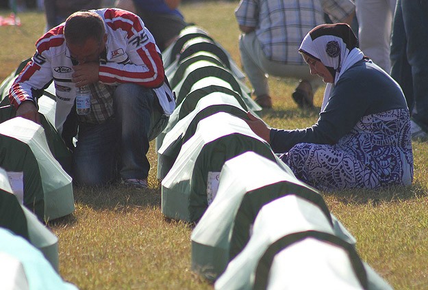 Bosna'da 30 savaş kurbanı toprağa verildi