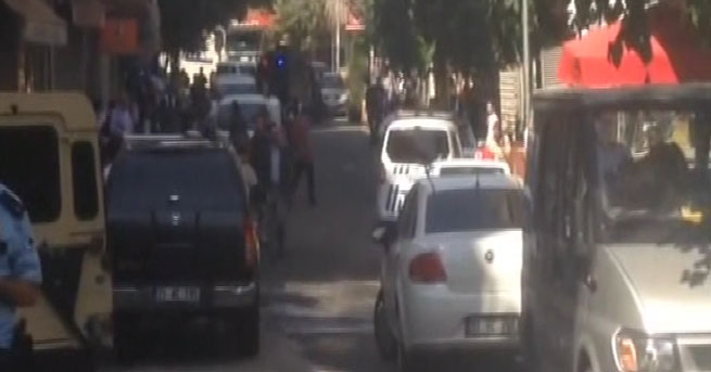 Diyarbakır'da hain pusu: 1 polis şehit