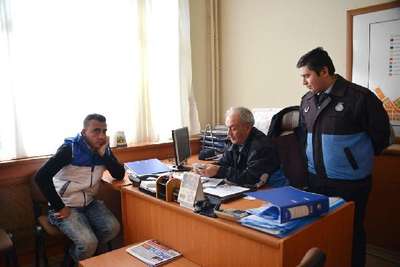 Kaybettiği cüzdanını zabıta buldu