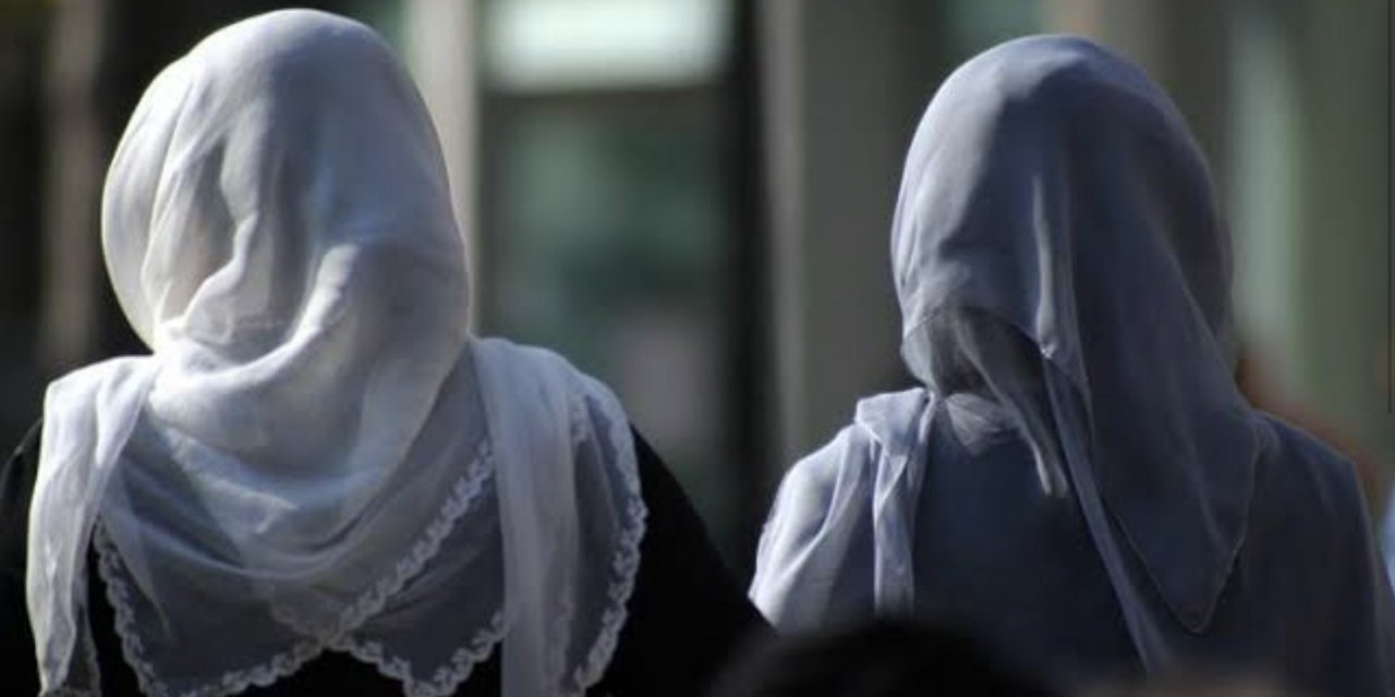 Fransa'da başörtülü avukat adayına yemin töreninde İslamofobik müdahale