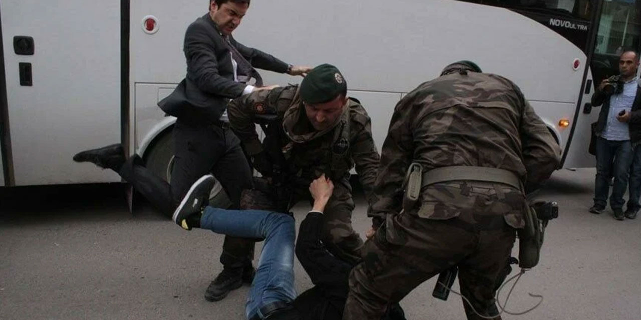 Tekmeciye kıyak atamaya bir tepki de Alman hükümetinden!