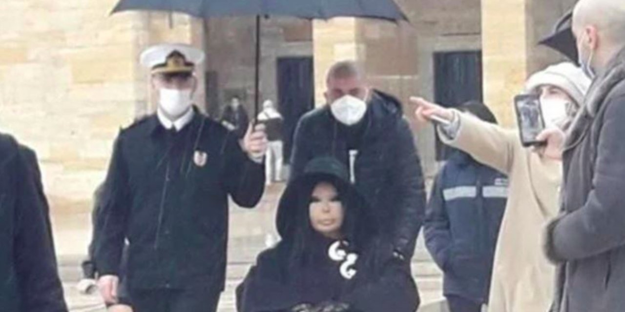 Anıtkabir’de Bülent Ersoy’a şemsiye tutan subay hakkında karar!