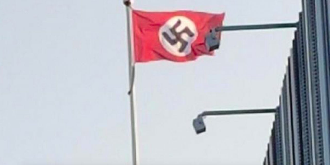 Cenazede Nazi bayrağı açan aşırı sağcılara operasyon