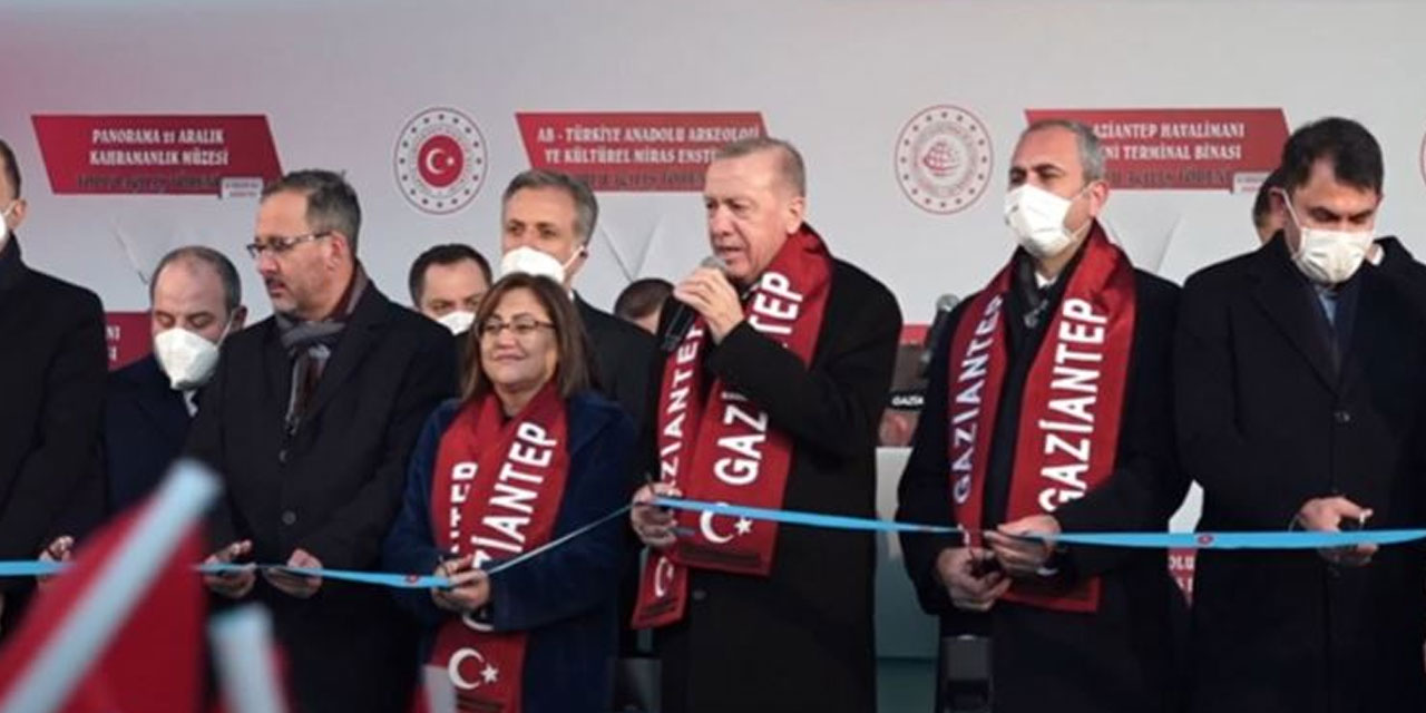 Mikrofon açık kalınca... Erdoğan'ın rektörü sorduğu Fatma Şahin: 'Çok kötü, tam bir deli'
