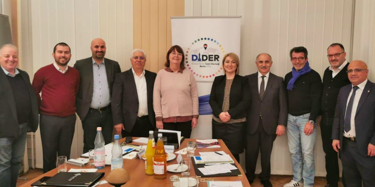 İzmir Tanıtım Ofisleri Başkanları Berlin’de toplandı