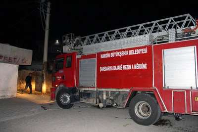 Nusaybin'de boş binaya molotof attılar
