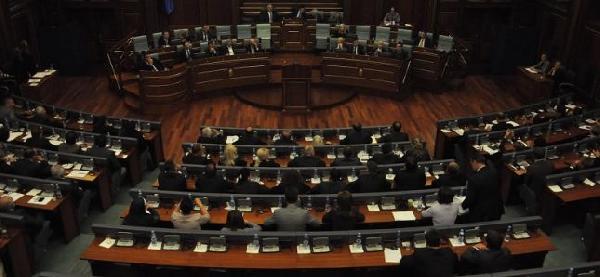 Kosova'da Türkçe kimlik belgesi tartışması