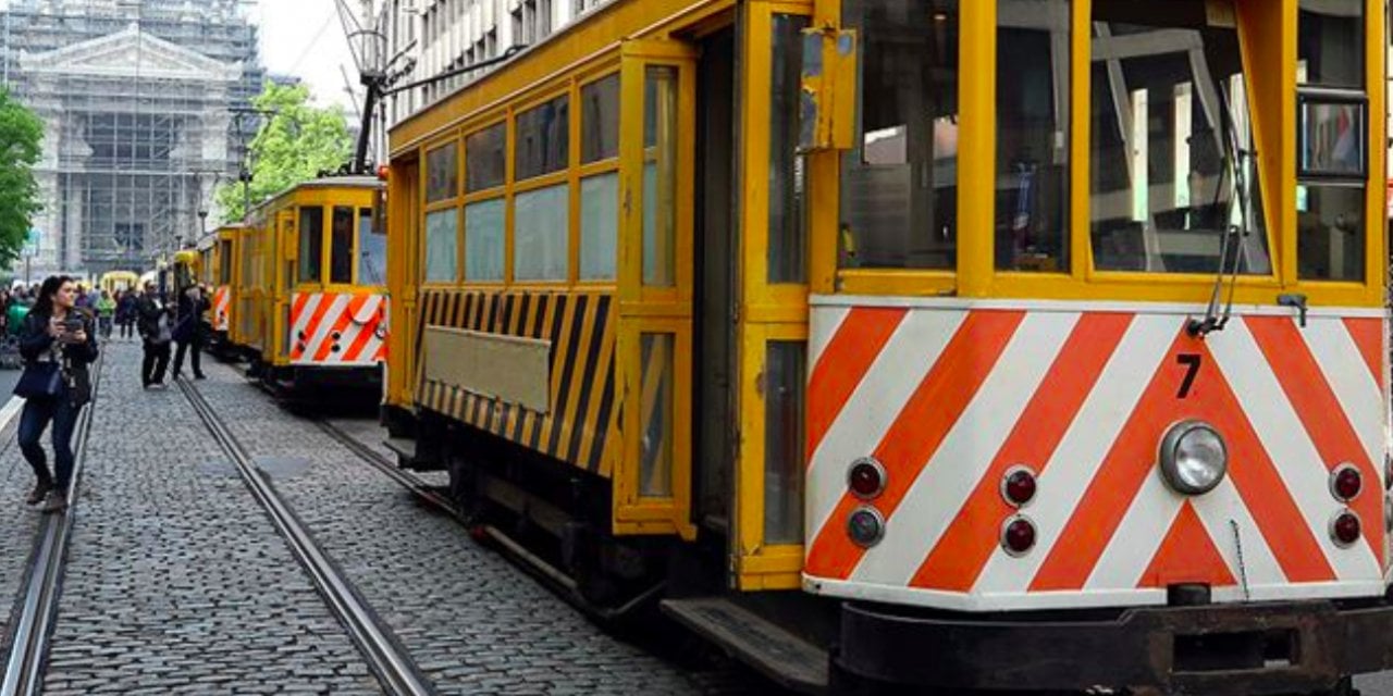 Belçika'da tramvayda çocuk kaçırma girişimini yolcular önledi