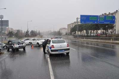 TIR devrildi, İzmir-Manisa yolu kapandı (2)