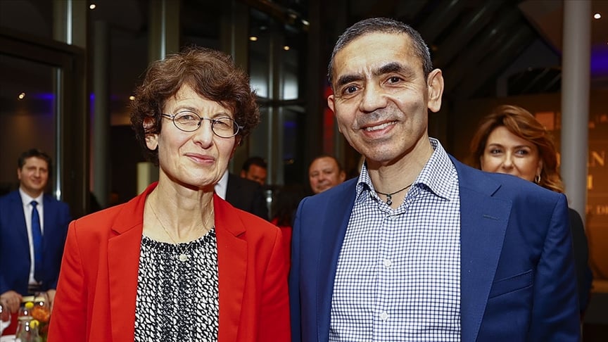 Özlem Türeci ve Uğur Şahin Atatürkçü Düşünce Derneği'nin ödülünü reddetti