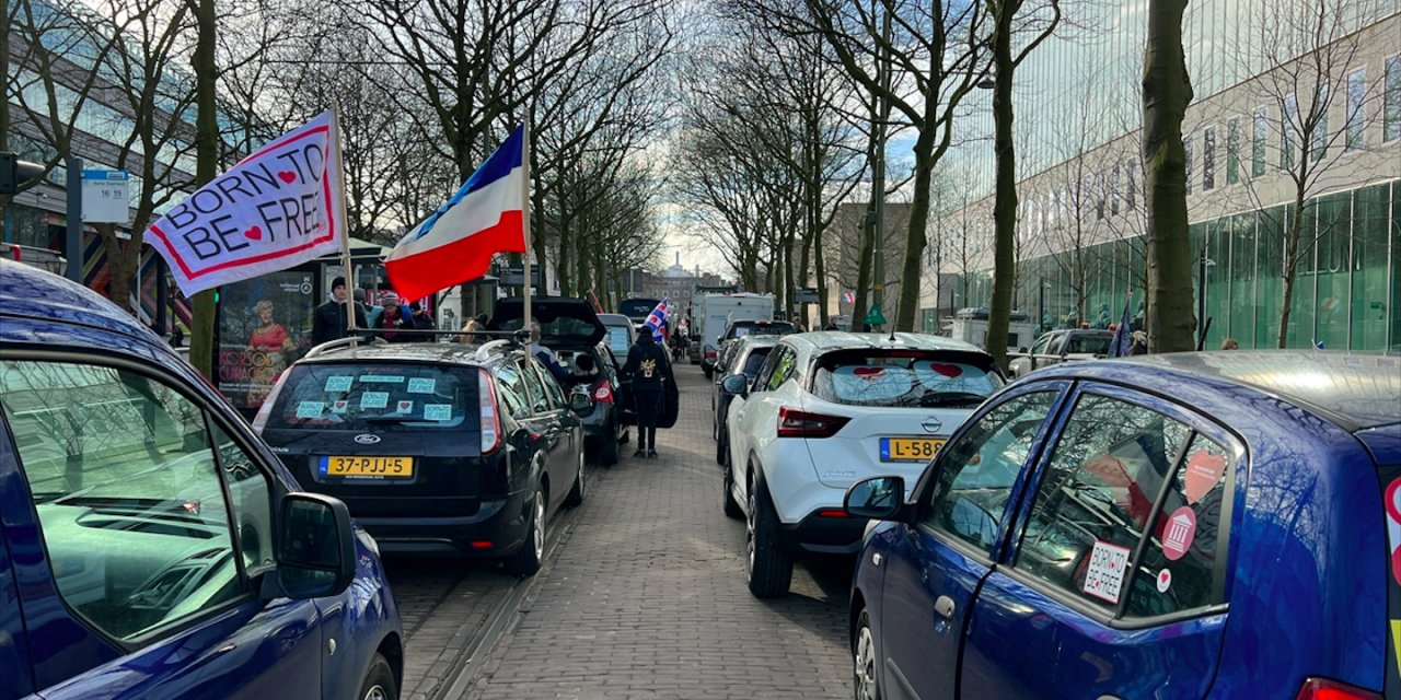 Hollanda'da "Özgürlük Konvoyu" eylemi