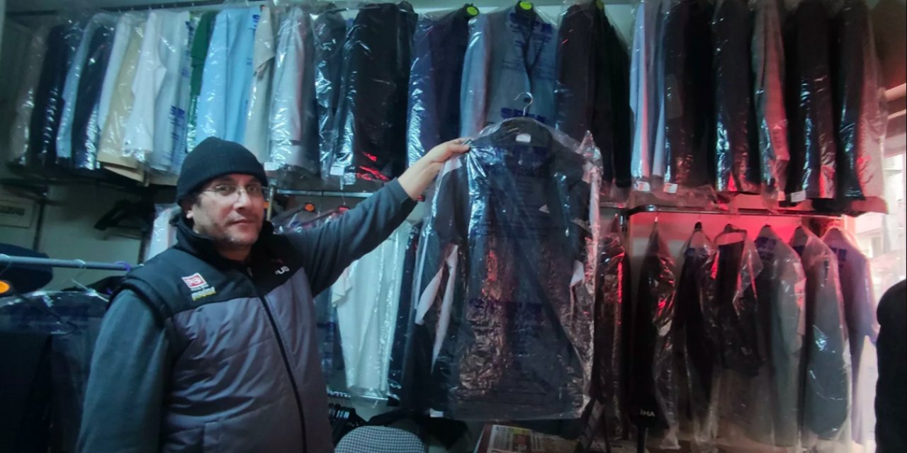 40 yılda ceket ve montların cebinde 400 bin liralık para ve altın buldu
