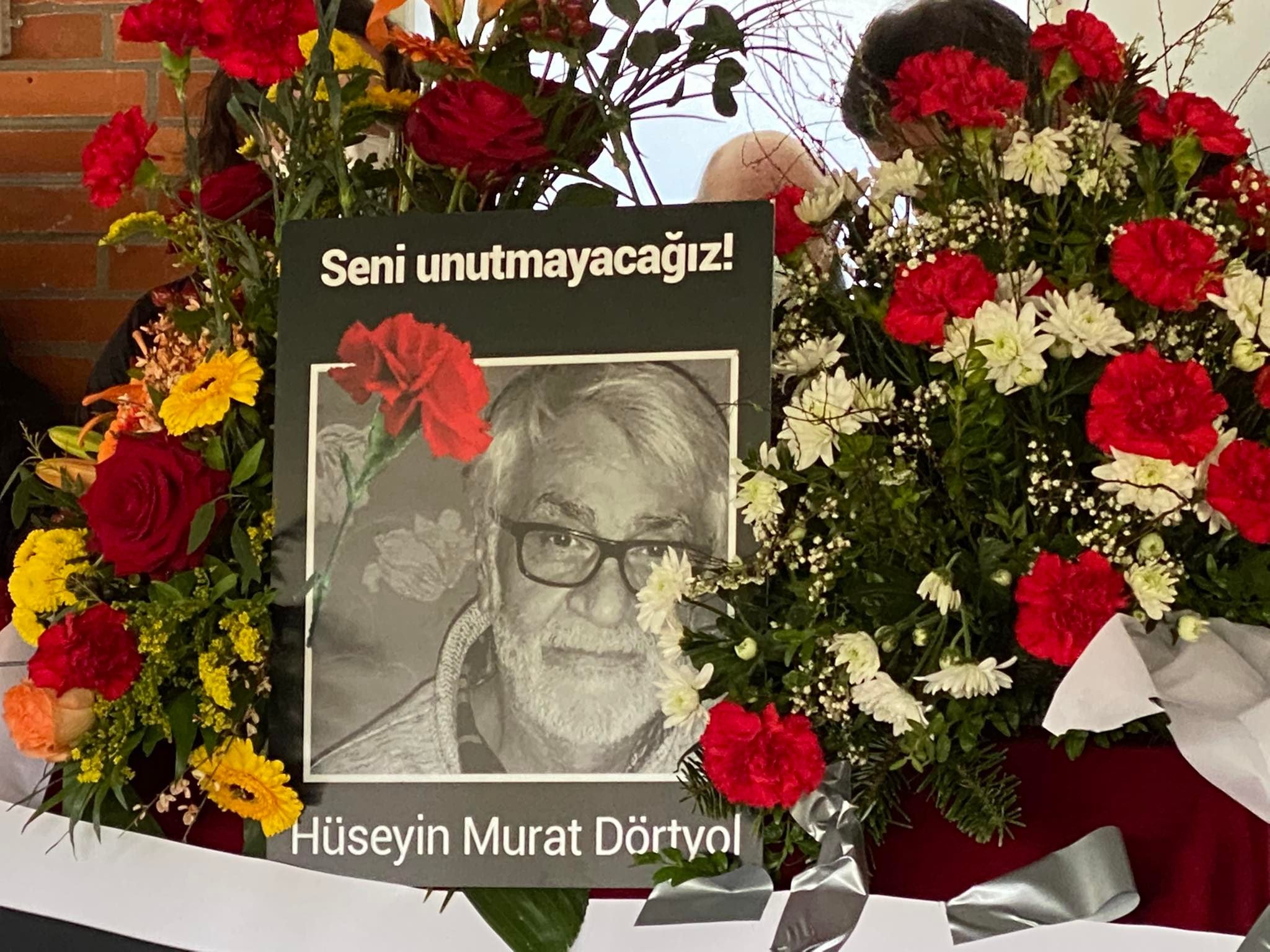 Gazeteci Hüseyin Dörtyol Türkülerle Sonsuzluğa Uğurlandı