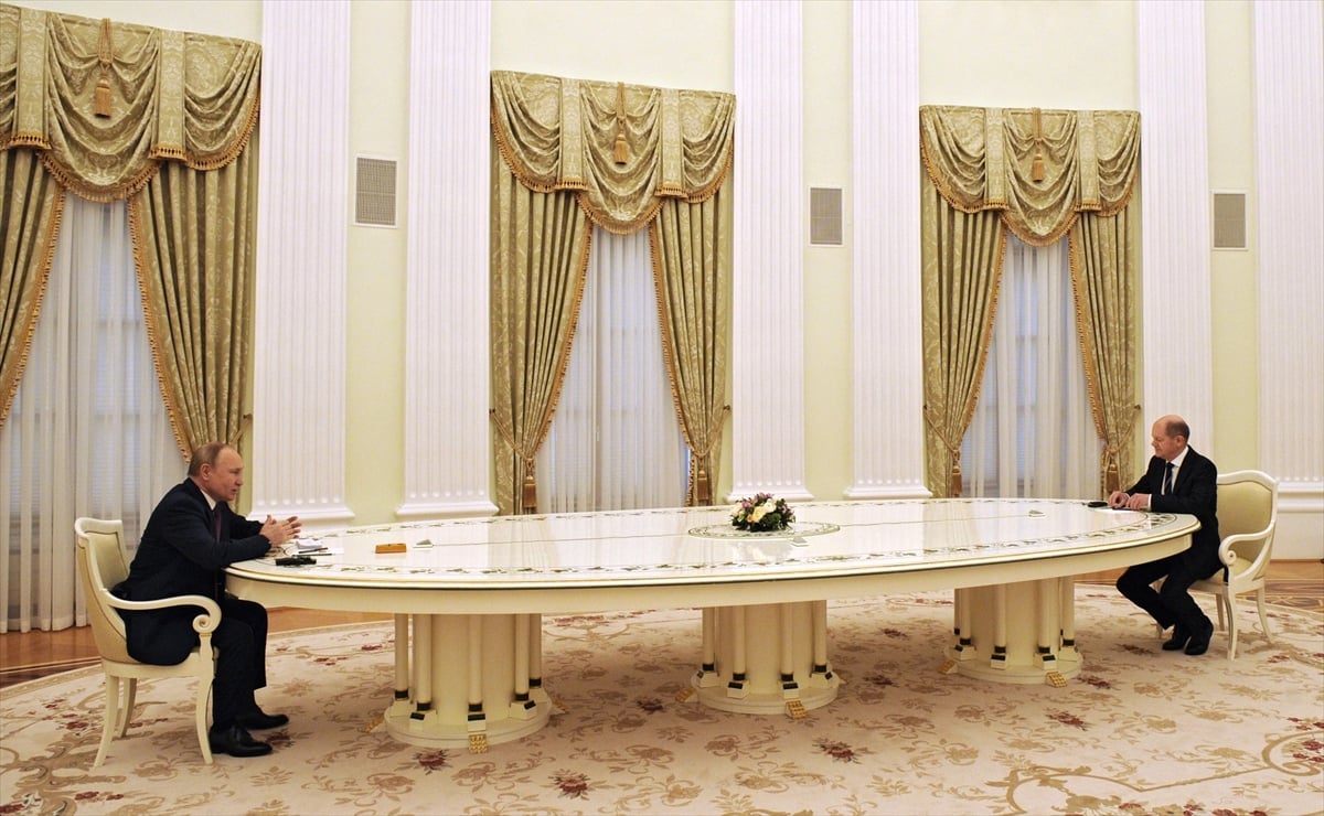 Putin’in "6 metrelik" masasını paylaşamadılar!