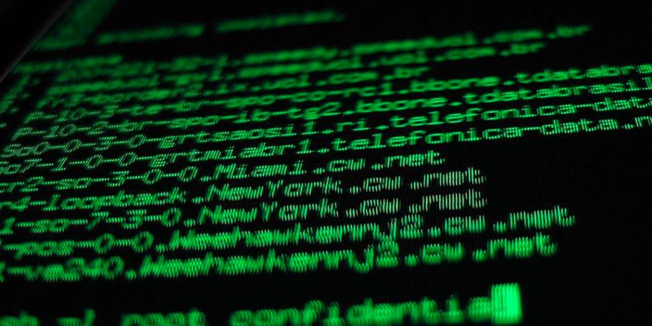 Rusya'ya karşı siber savaş açan Anonymous, Rus internet sitelerini devre dışı bıraktı