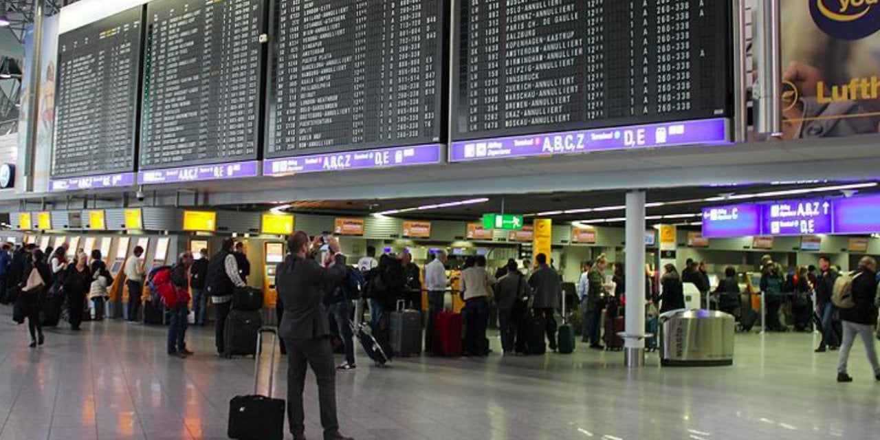 Almanya'da grev başladı, 56 uçuş iptal!