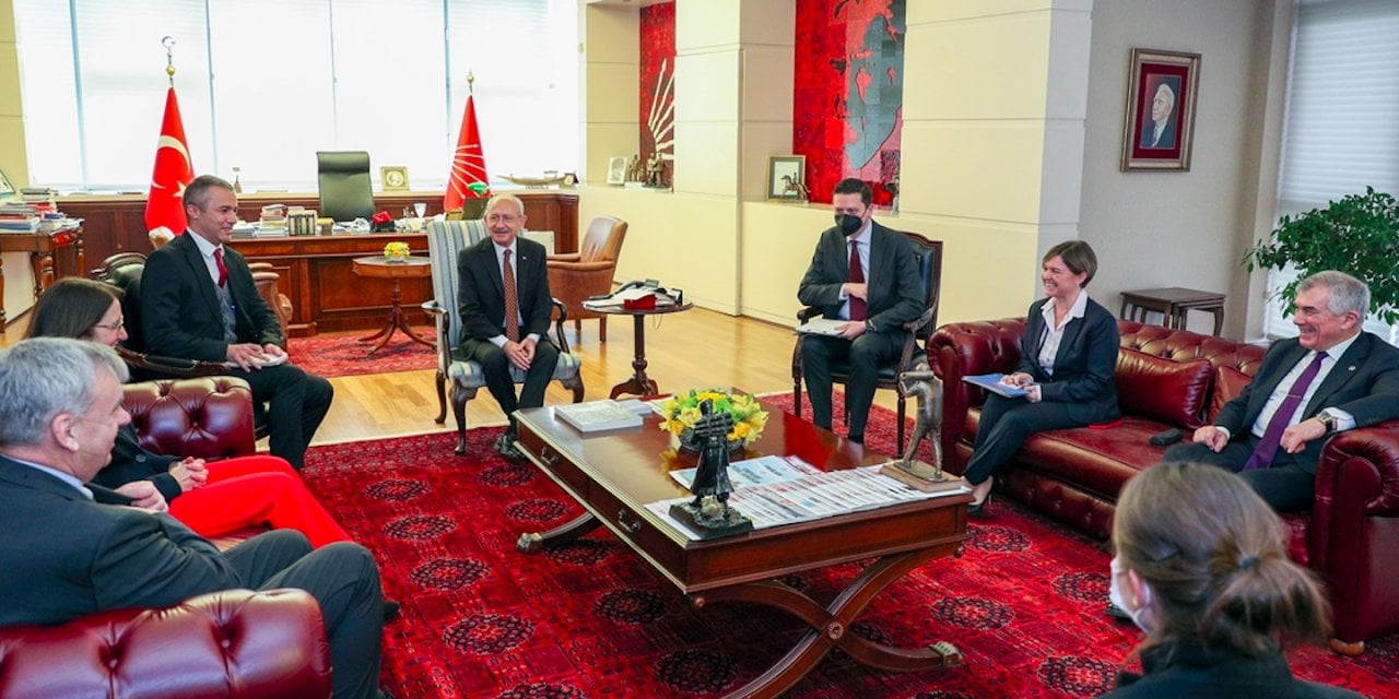 Kılıçdaroğlu, Almanya Federal Meclisi Başkan Yardımcısı Özoğuz ile görüştü