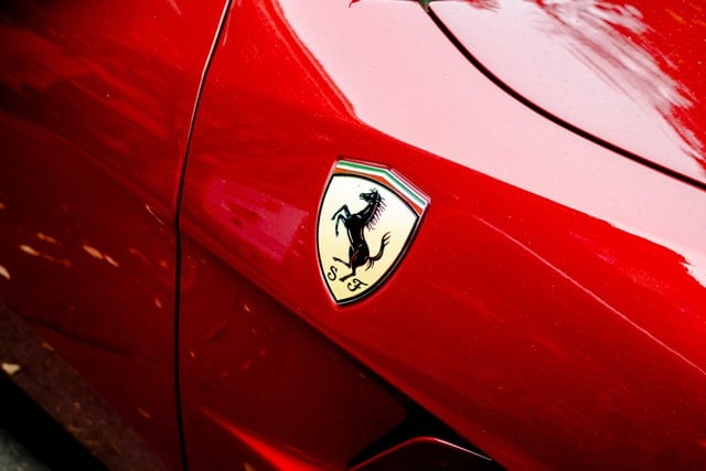 Ferrari'den Ukraynalılara rekor bağış!